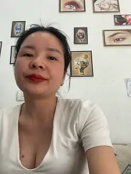 Ivy Trix2 online show from March 12, 2026, 7:03 am