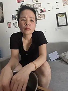 Ivy Trix2 online show from June 27, 2026, 3:00 am
