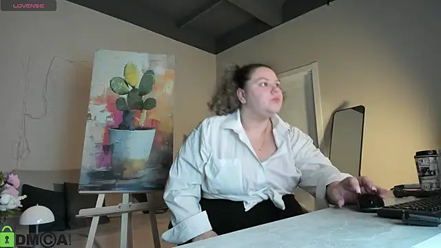 SofiRoce online show from July 21, 2026, 5:10 am