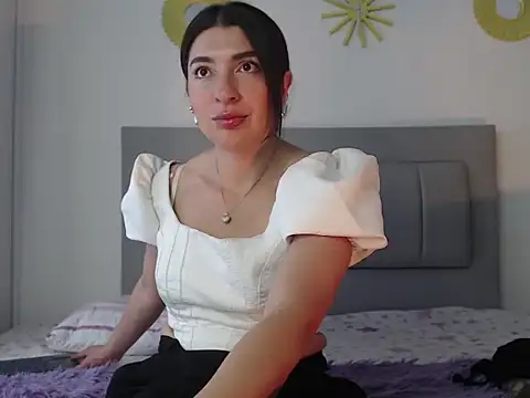 Julietaamado online show from March 16, 2026, 2:32 pm