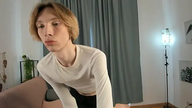 SilverFeral online show from March 13, 2026, 5:47 am