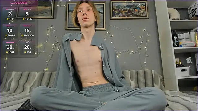 SilverFeral online show from April 7, 2026, 5:52 am