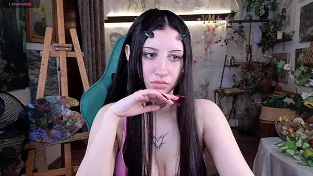 Snapshot of EffieMeowley chatting on April 12, 2026, 2:11 pm EffieMeowley online show from April 12, 2026, 2:11 pm