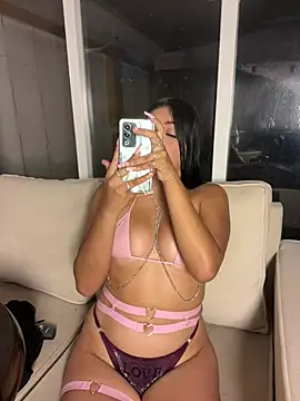 Snapshot of GeorgiaPink_ chatting on February 26, 2026, 5:06 am GeorgiaPink online show from February 26, 2026, 5:06 am