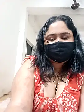 Snapshot of diyadey chatting on May 2, 2026, 8:03 pm diyadey online show from May 2, 2026, 8:03 pm
