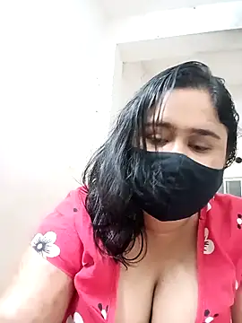 Snapshot of diyadey chatting on May 4, 2026, 9:22 pm diyadey online show from May 4, 2026, 9:22 pm