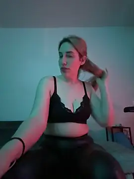 Snapshot of JuliaPrivat chatting on March 2, 2026, 9:21 pm JuliaPrivat online show from March 2, 2026, 9:21 pm