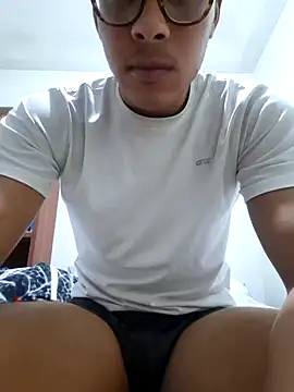 SweetMig online show from February 28, 2026, 4:13 am