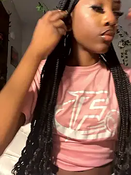 Snapshot of Loopsies chatting on March 3, 2026, 11:54 pm Loopsies online show from March 3, 2026, 11:54 pm