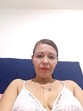 celeste kiss  online show from April 11, 2026, 4:17 am