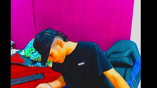 pipe hot04 online show from March 19, 2026, 3:10 am