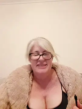 FlirtyFleur-x online show from March 29, 2026, 12:43 am