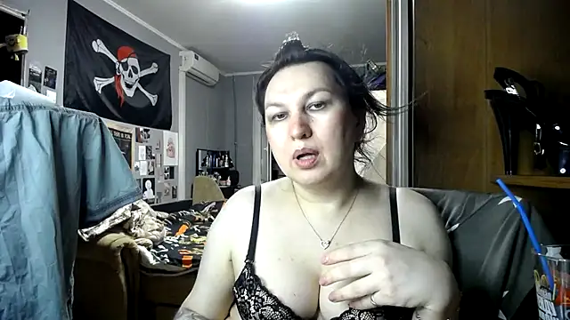 EvaBeautyXx online show from March 11, 2026, 9:43 pm