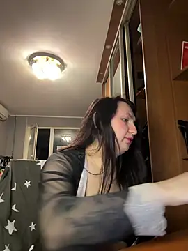 EvaBeautyXx online show from April 5, 2026, 12:41 am