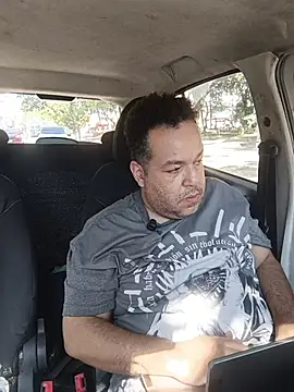 UrsoBissexualPauGrosso online show from April 15, 2026, 4:25 pm