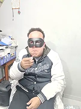 UrsoBissexualPauGrosso online show from May 13, 2026, 3:37 am