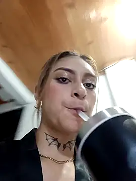 agathamoont online show from February 27, 2026, 2:11 am