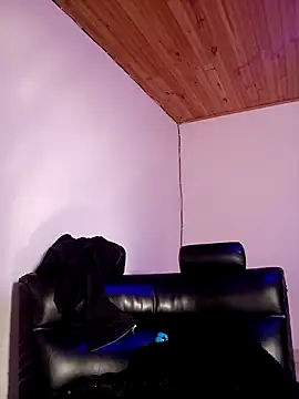 agathamoont online show from February 28, 2026, 1:34 pm