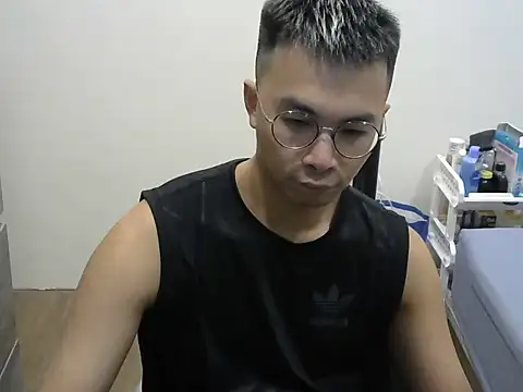 silverwolfwoof online show from May 15, 2026, 5:42 pm
