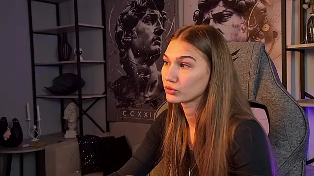 Snapshot of Sweet_Emilya chatting on March 1, 2026, 1:02 pm Sweet Emilya online show from March 1, 2026, 1:02 pm