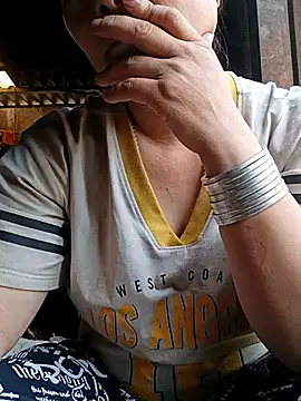 Lindxx-hot online show from April 8, 2026, 2:22 am