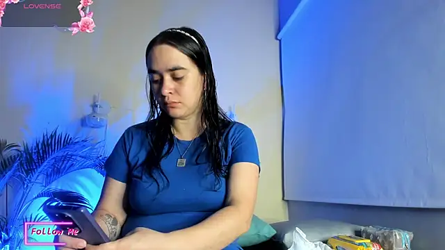  VALERIAGOMEZ online show from April 7, 2026, 11:10 am