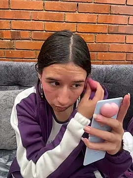 LilyRossi  online show from July 14, 2026, 1:06 pm