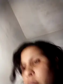 Snapshot of Btis69sexx chatting on March 27, 2026, 4:40 pm Btis69sexx online show from March 27, 2026, 4:40 pm