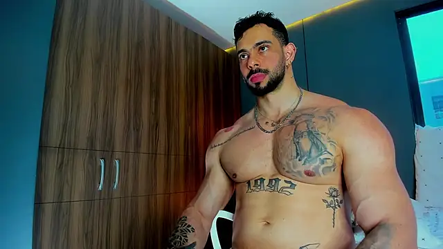 massimo visconti online show from April 9, 2026, 4:12 pm