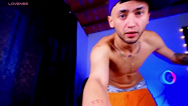 Snapshot of Jey_dirty_777 chatting on February 28, 2026, 11:44 am Jey dirty 777 online show from February 28, 2026, 11:44 am