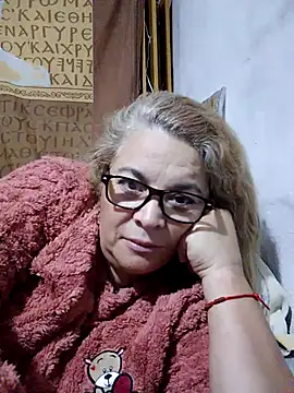 momismilf544 online show from May 17, 2026, 10:33 am