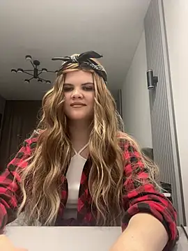 Snapshot of Lollipop_p_ chatting on July 8, 2026, 10:25 pm Lollipop p online show from July 8, 2026, 10:25 pm