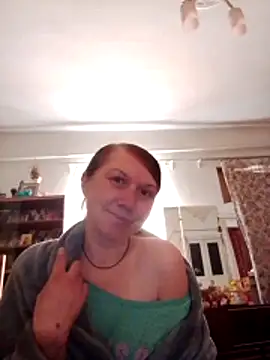 ValeriaCroft online show from March 6, 2026, 12:01 pm