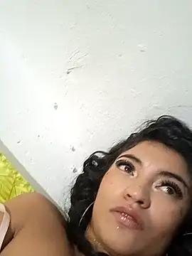 Snapshot of perla_stone11 chatting on April 2, 2026, 11:46 pm perla stone11 online show from April 2, 2026, 11:46 pm