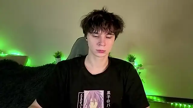 AnthonyCuutie online show from May 13, 2026, 2:14 pm
