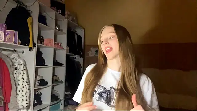 Snapshot of Anika_Socutehe chatting on February 28, 2026, 6:09 pm Anika Socutehe online show from February 28, 2026, 6:09 pm