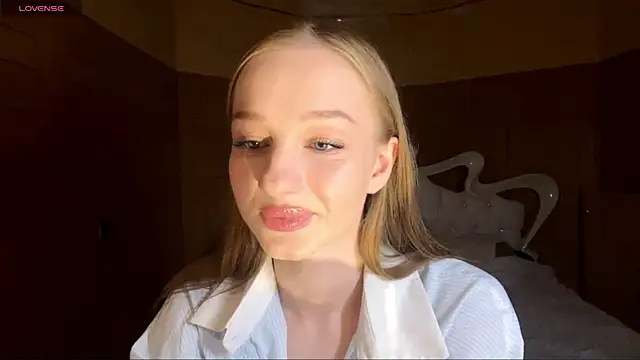 Snapshot of Anika_Socutehe chatting on April 22, 2026, 8:32 pm Anika Socutehe online show from April 22, 2026, 8:32 pm