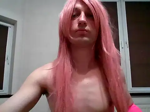 LolaEffe online show from March 1, 2026, 1:13 pm