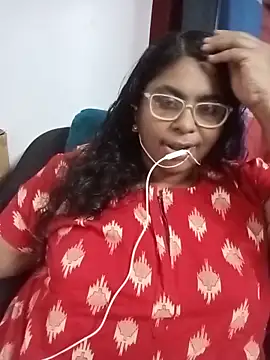Snapshot of deepika-mallus chatting on June 22, 2026, 6:05 pm deepika-mallus online show from June 22, 2026, 6:05 pm