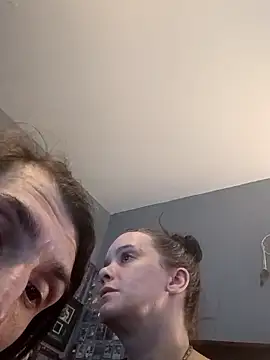 Snapshot of RobNKaysWorldtour chatting on April 8, 2026, 1:49 am RobNKaysWorldtour online show from April 8, 2026, 1:49 am