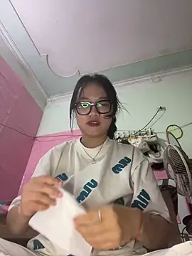 Leeeeiu online show from March 31, 2026, 3:23 pm