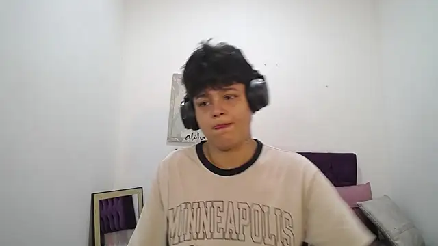 TomBoy Natali online show from March 5, 2026, 1:40 pm