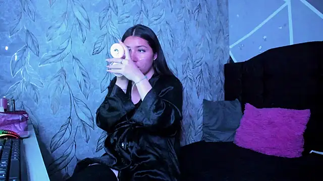 eilen pink online show from April 11, 2026, 1:15 pm