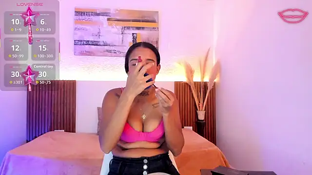 Tiana Glow2 online show from July 23, 2026, 10:29 pm