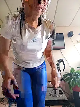 Lucia Rios online show from April 1, 2026, 8:50 pm