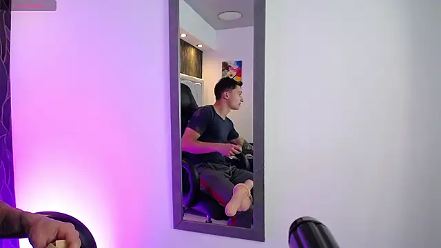 DIEGO JONES online show from March 13, 2026, 1:18 pm