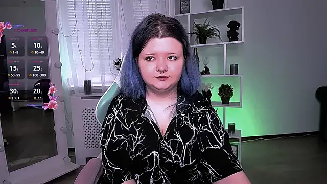 Lunaar  online show from April 17, 2026, 5:32 am