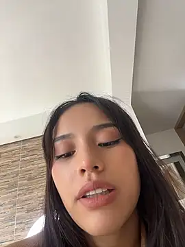 Mia-villalobos online show from May 20, 2026, 2:12 pm