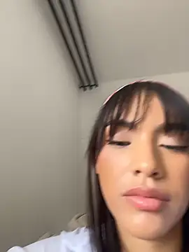Mia-villalobos online show from August 3, 2026, 3:38 pm