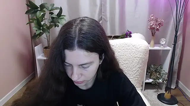 MistyBree online show from April 2, 2026, 8:01 am